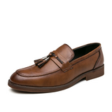 Kembridžo odiniai loafers su kutais