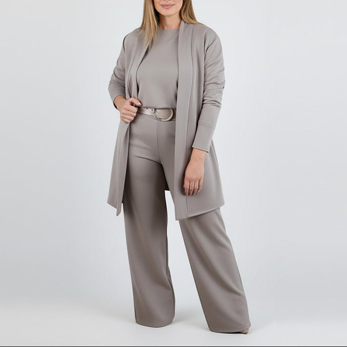 Aistė – Trijų dalių elegantiškas kostiumas