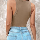 Geripptes Tanktop mit Rundhalsausschnitt und integriertem BH